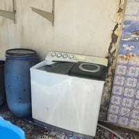 اغراض للبيع الاتصال على الرقم ٠٧٧٠٢٥٨٦٤٥٢ وسعر مناسب جدآ