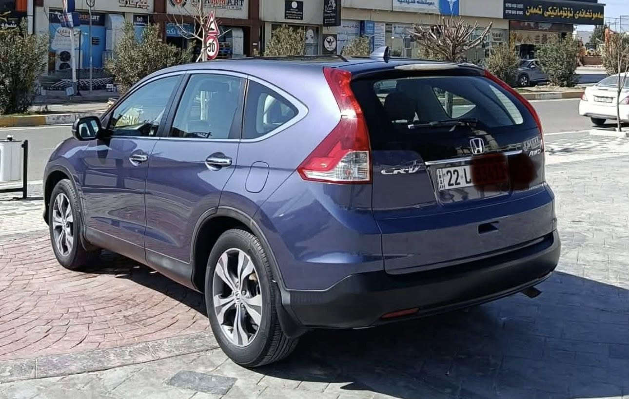 ئۆتۆمبێلی هیۆندای ئەكۆرندی یابانی ئەسلی بەرزی مۆدێل ٢٠١٣ ی فوول مەواسەفات 
تەنها بەسمە نیە  .
- دەبل ئەكسل
- سلاید
- تەعدید سورعە
- سوكان فۆلیۆم
- چوار جام كارەبایی و قوفل مەركەزی
- ناوزەر و بێ سبوغ
- گێر و مەكینە و دەبل ئەكسل بە شەرت هەمووی بێ كێشەیە 
- تەنها تەزرەی هەیە. وەكو تر هیچ كێشەیەكی نیە
- نرخ / ١٢٧ وەرەقە و معامەلە
- ژمارەی موبایل / ***********
- شوێن - پیرمام
