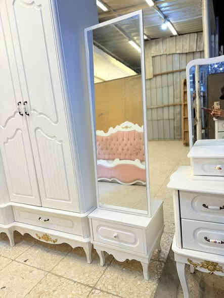 غرفة نوم مُستخدم أخو الجديد نظافة 90 شد ونقل مجاني بغداد واتساب راسلونة وتدللون ***********
