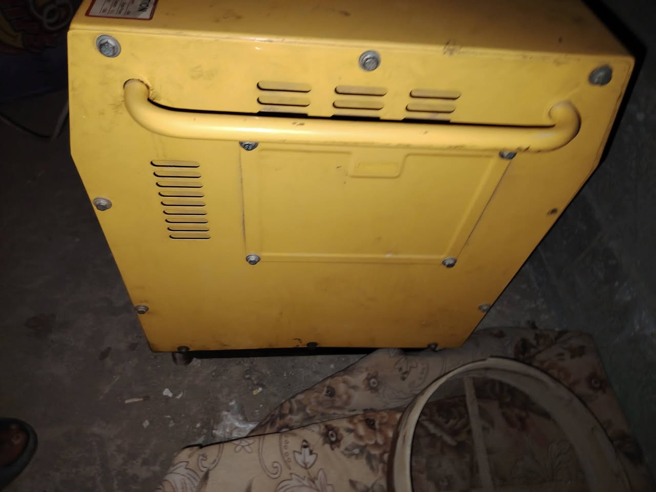 مولده كاز ٣٠ امبير كاتم جديده مداخله تصليح شرط ستخدام ٥ اشهر متروكه حالين سلف سعر ٩٠٠ وبيهه مجال ***********
