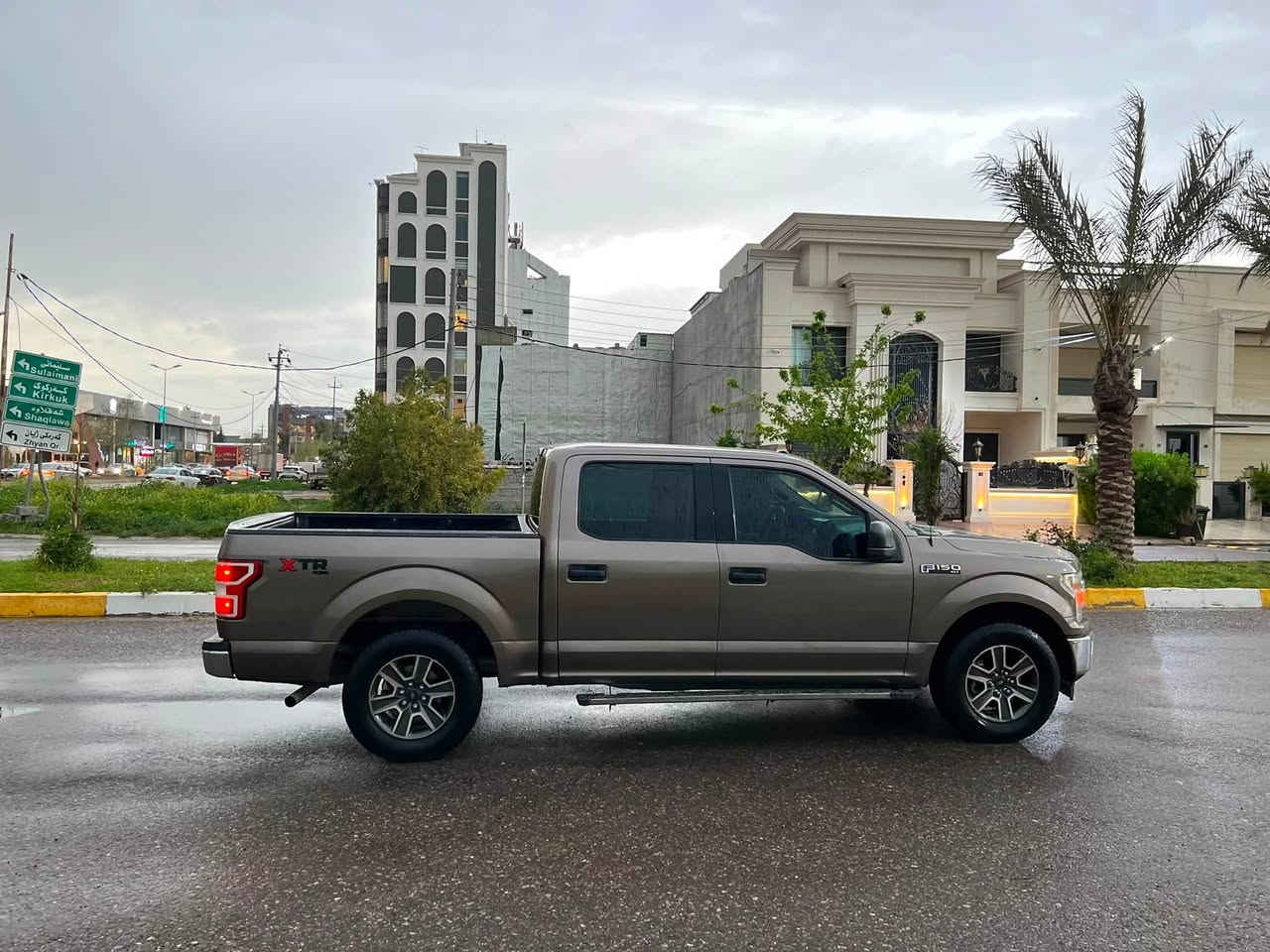 Ford F-150 2018
سيارة مواسفات XLT

باب طويل بودي قصير 

سيارة بيها قطعة و نص صبغ بدون دواخل

محرك ٦ سلندر محرك و كير بشرط 

بيها كود مال باب 

بريك بصمة

كاميرا 

حساس 

تبريد حار و بارد ب شرط

لل تفاصيل زيادة اتصل ب هذا الرقم 

***********
***********
