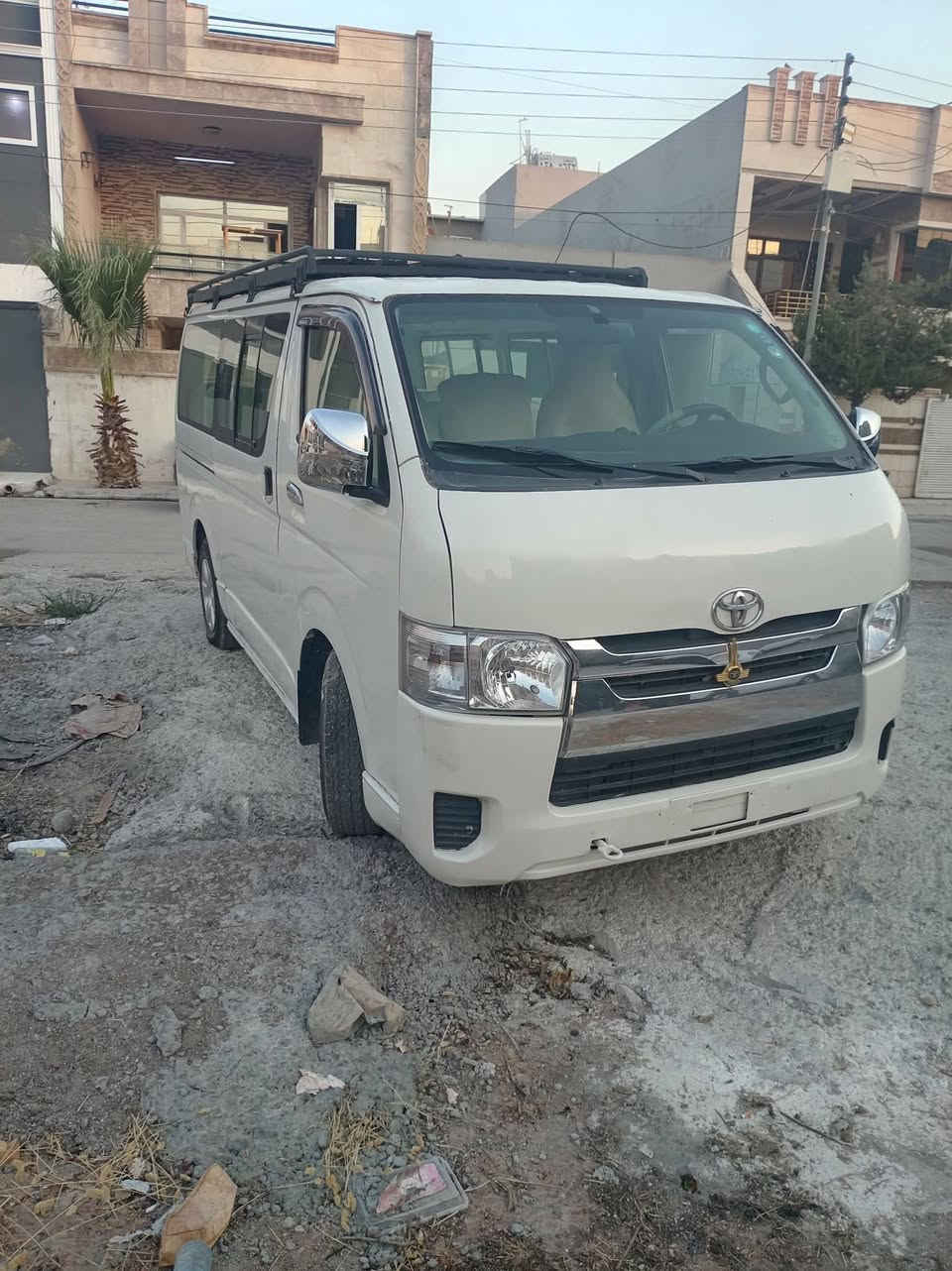 هايس2008 بؤياخ عام
گێڕ مه كينه اكسل به شه رت 
غازي توركي ده رگا كاره باييي 
هه زه و فه حسي نؤيه 
دوو په له مه عجوني هه يه 
وكالة و به ناوكردن به شه رت 
***********
