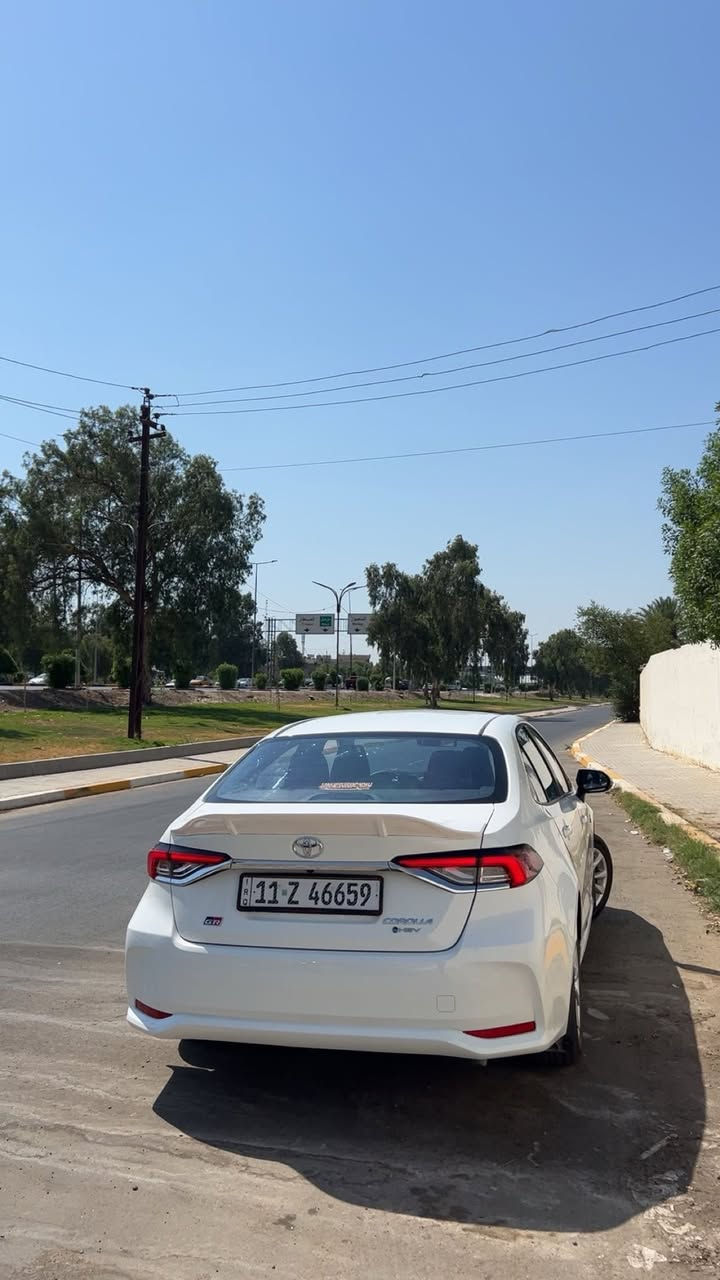 للبيع كورلا هايبرد 2024 ماشيه 26 Km كفاله من الصبغ والبارد بيها رصعتين فقط بغداد البلديات 148$ وبيها مجال 
***********

