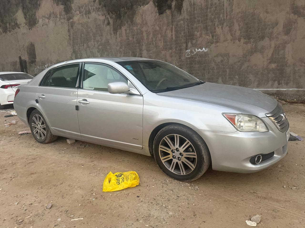 للبيع افلون 2006 وارد خليجي محرك 6 سلندر
تبريد ثلج حداديه امامي خلفي جديد 
تخم تاير جديد رقم بغداد دولي باسمي 
فول مواصفات عدا البصمه 
بيها صبغ قطعه واحده فقط 
بدون دواخل السونار مرفق بالمنشور 
مكان السيارة بغداد ***********
