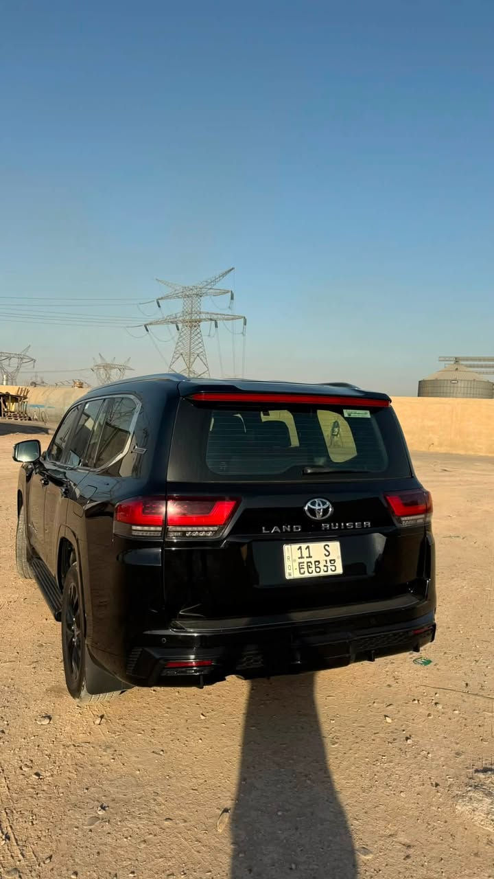 السلام عليك شلونهم الجناية
لاندكروز 2022 VXR 
تون تيربو حجم 3.5L
ماشية 72 الف

مواصفات :
السيارة بدون اي نقص
 ابواب شفط 
5 كامرات 360
كشنات جلد حمر تدفئة وتبريد
لايتات LED اشارة  تتابعية ( سهم )
شاشات كبيرة 
سبعة راكب 
السيارة بيهة هواي مواصفات vxr المعروفه
مكفولة كفاله عامة من الحادث 
*فقط رصعة صغيرة في الجاملغ الامامي
السعر 71$ /
رقم بغداد تحويل مباشر السيارة بأسمي 
مكان السيارة بغداد بسمايا 📍
للاستفسار اتصل بهذا الرقم ‭***********
رجائاً اخوان الخاص مغلق ( فقط واتساب او اتصال ) نخليكم على الراس
