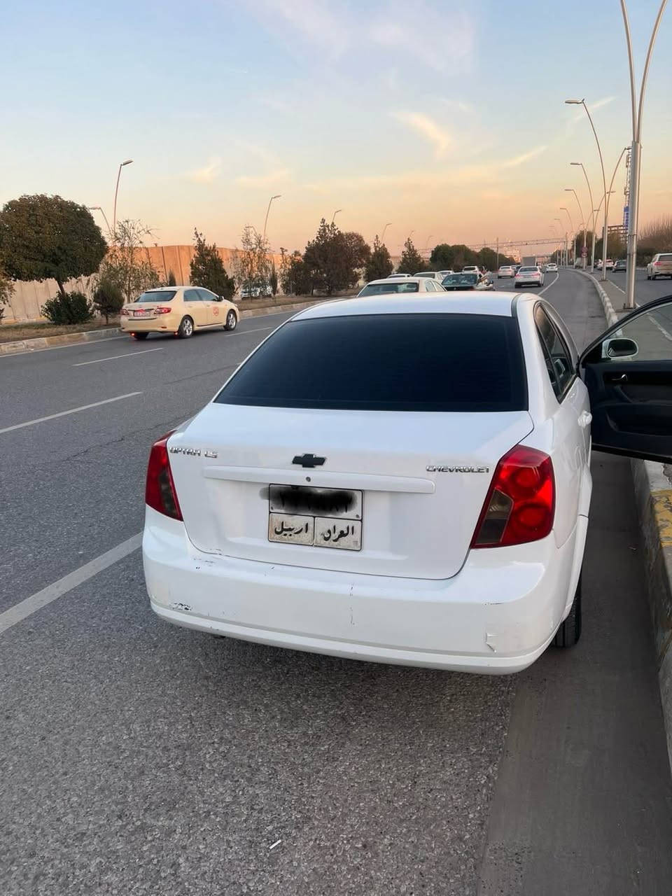 شۆفرلێت ئۆپترا مۆدێل 2013  سپی بەفری یەک پارچە و دۆسەی بنی لای سەیاق بەس سبوغە // سەیارەکە بێ مەسرەفە گێر و مەکینە و براوە و تەحویل و تەبرید سارد و گەرم بە شەرت بێ کێشەیە ناونیشان هەولێر                             
 رەقەم مۆبایل ….*********** أربيل, العراق
