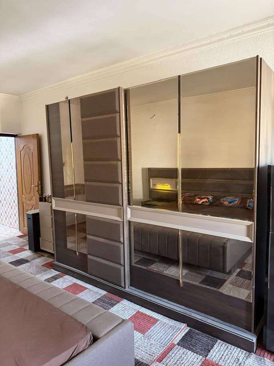 للبيع غرفه غير مستخدمه فقط منصوبه
١٠ قطع  تركي درجه اولى من شركة العالميه 
ماخذيهه ب ٢٨ ورقه سعر البيع حاليا ب مليون و ٢٠٠ بيهه مجال بصيط 
الموقع بغداد المنصور 
للتواصل خاص موجوده


**إذا كنت صاحب هذا الإعلان وتريد حذفه لأي سبب، رجاءا أرسل رسالة إلى الدعم الفني**