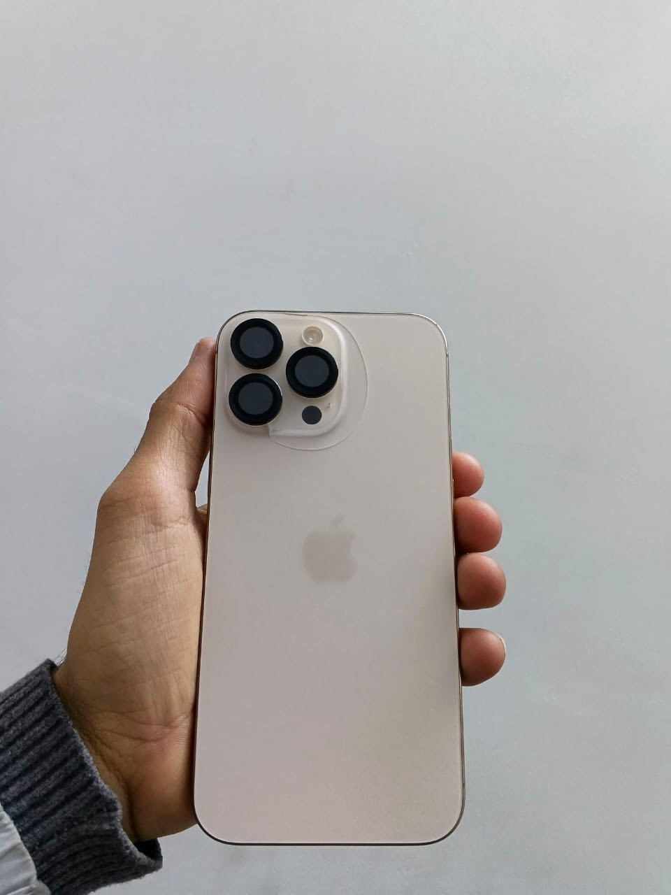 16 برو ماكس ذاكره 256  بطاريه 100 مشحون 137 مره 
بعده داخل الضمان مكفول من كلشي وتر 
مال البيت فقط بي هذه السواد بلشاشة بمليون وبي مجال بسيط كلش مكاني الكراده ***********
