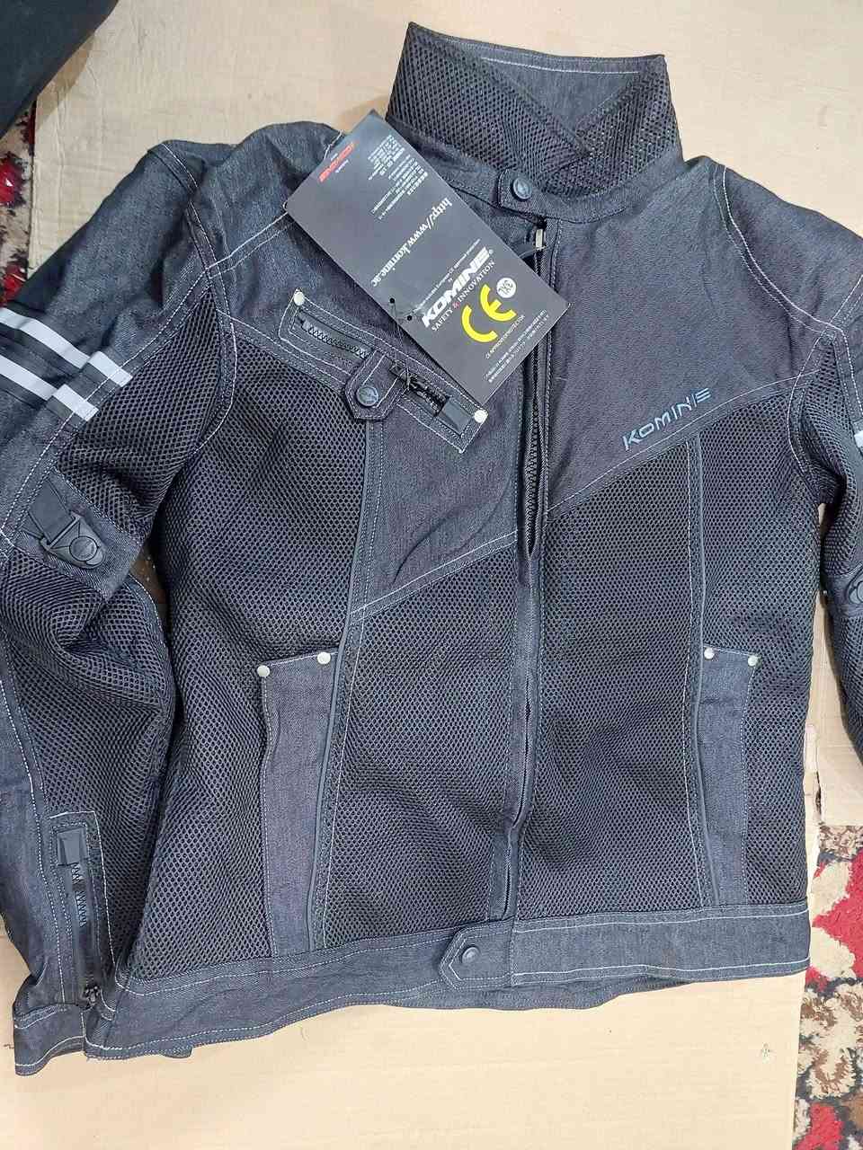 قمصلة دراجة سيفتي شي راقي داخل قطعتين صيفي شتوي كسارات كامل جديد ماملبوس سعر 55 الف توصيل موجود ***********
