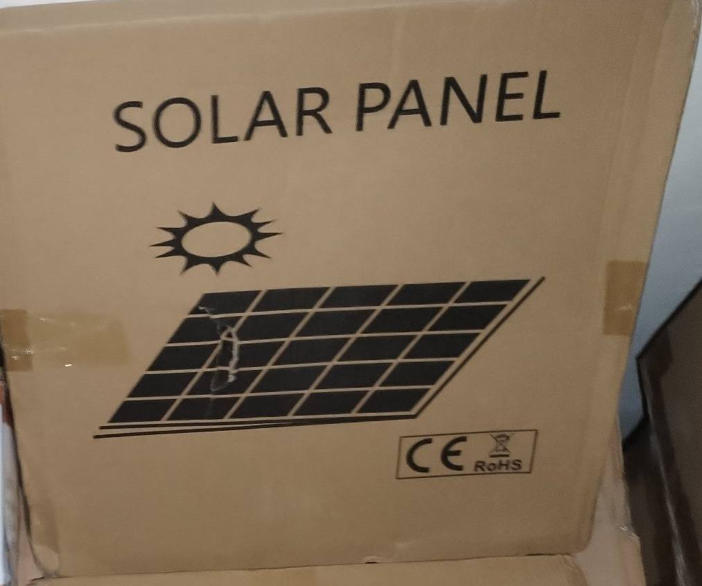 السعر 85 مع توصيل قفل 
محطة طاقة محمولة (Portable Power Station) نموذج EG-012، وتستخدم لتخزين وتوليد الطاقة الكهربائية.
القدرة: 100 واط.
سعة البطارية: 24,000 مللي أمبير في الساعة.
المميزات: تحتوي على منفذ تيار متردد (AC Port) وتدعم الشحن عبر الألواح الشمسية.
نوع البطارية: LiFePO4.
محطة طاقة محمولة
مولد شمسي
Eg012
منفذ AC
شحن الألواح الشمسية 20 واط 
محطة طاقة لتخزين الطاقة 100 واط


**إذا كنت صاحب هذا الإعلان وتريد حذفه لأي سبب، رجاءا أرسل رسالة إلى الدعم الفني**