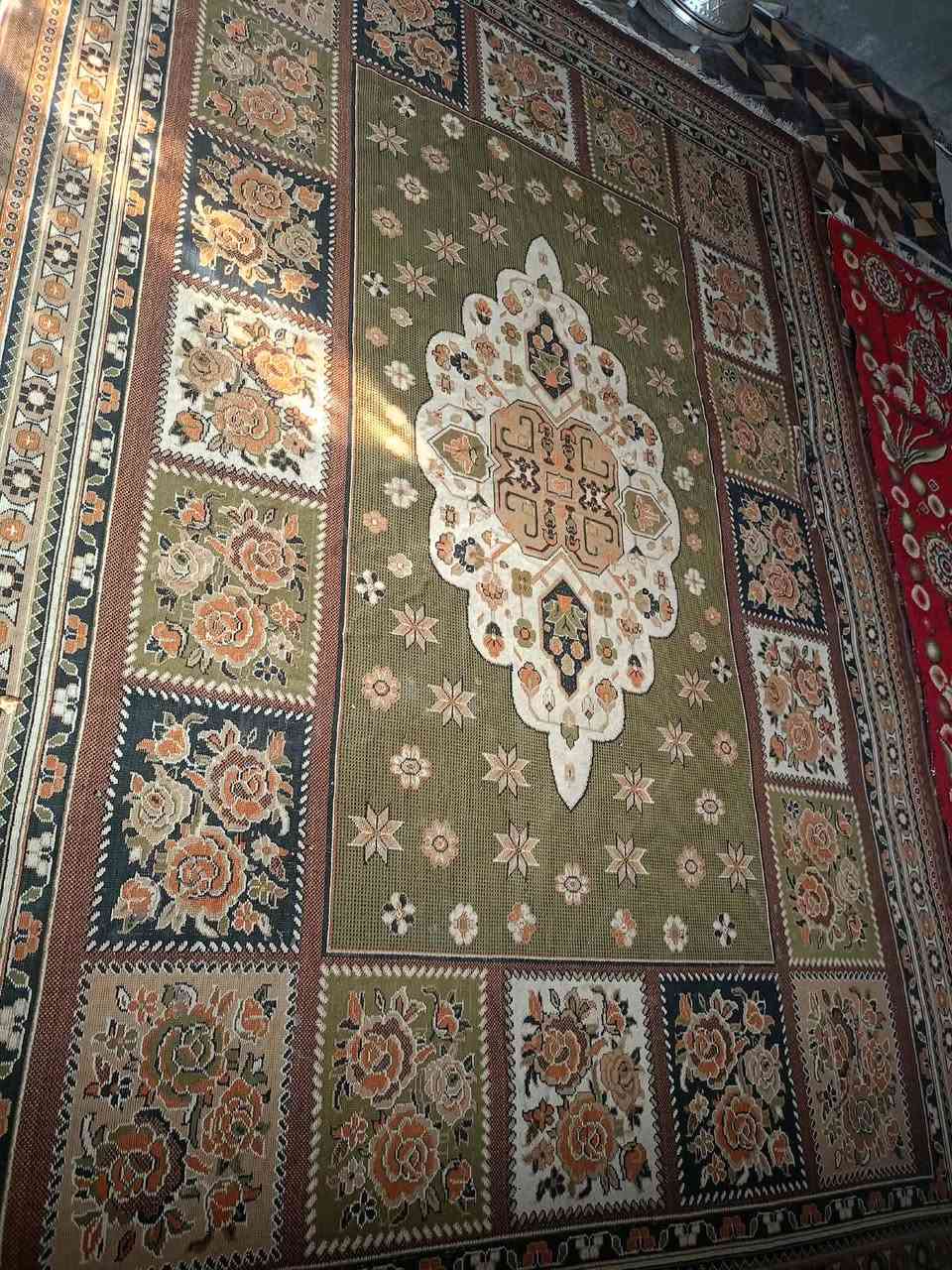 فرشه ١٨ كاروك ٣٥ كاونتر ٧٠  اتصل ***********
