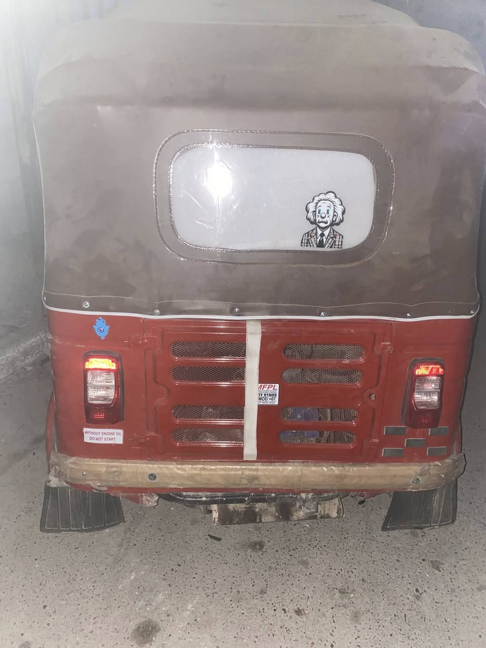 لام عليكم تكتك للبيع موديل 2018 نازله 19 اوراق المصطفى كامله مكمله علة اخر حبايه كاعيات سفريات دوشمه جديده كلجات جدد تخم تاير جبلي مكينه مال 20 دير بانزين وكبل للشارع السعر 3500 وبيهه مجال حك الجيه مكاني بغداد الحسينيه الاستفسار اكثر خاص او واتس اب ***********
