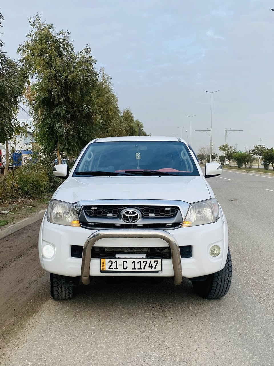 سلام عليكم. هايلوكس ٢٠٠٩سعودي اصلي للبيع فقط!!!!مواصفات…رقم سليمانية لوح جديد.گير عادي.دبل اكسل.ويل كروم .داخل فورميكا.بطل.محرك مفتوح بشرط كل شي.ماشي ٣٠٠ .بدون ضربه او حادث بيها فقط خمس مكانات بارد فقط بدون معجون او صبغ سياره كل مكان بگد الشبر لا ازيد ….!!!
مابيها مصروف ربع دينار اطلع ترايي اي صوت نزل ١٠٠ دولار !!
سعرها ١٦٨بيها مجال بسيط ..مكانها كركوك .رقم موبايل***********
