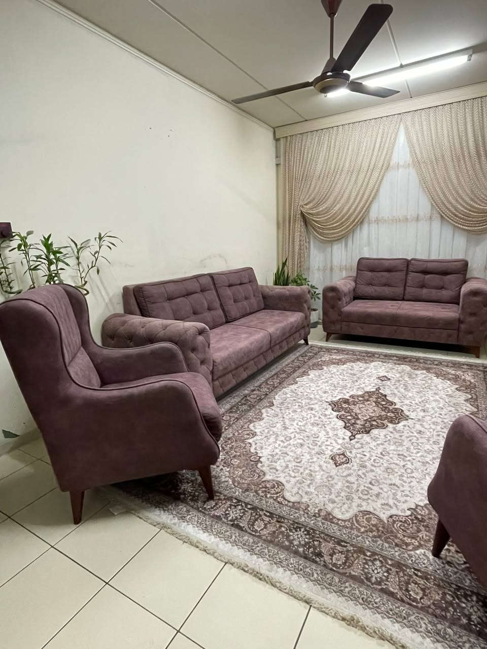 مرحبا
تخم للبيع 7 مقاعد سعره مناسب ب190 الاستفسار خاص 
العنوان بسمايه ***********
