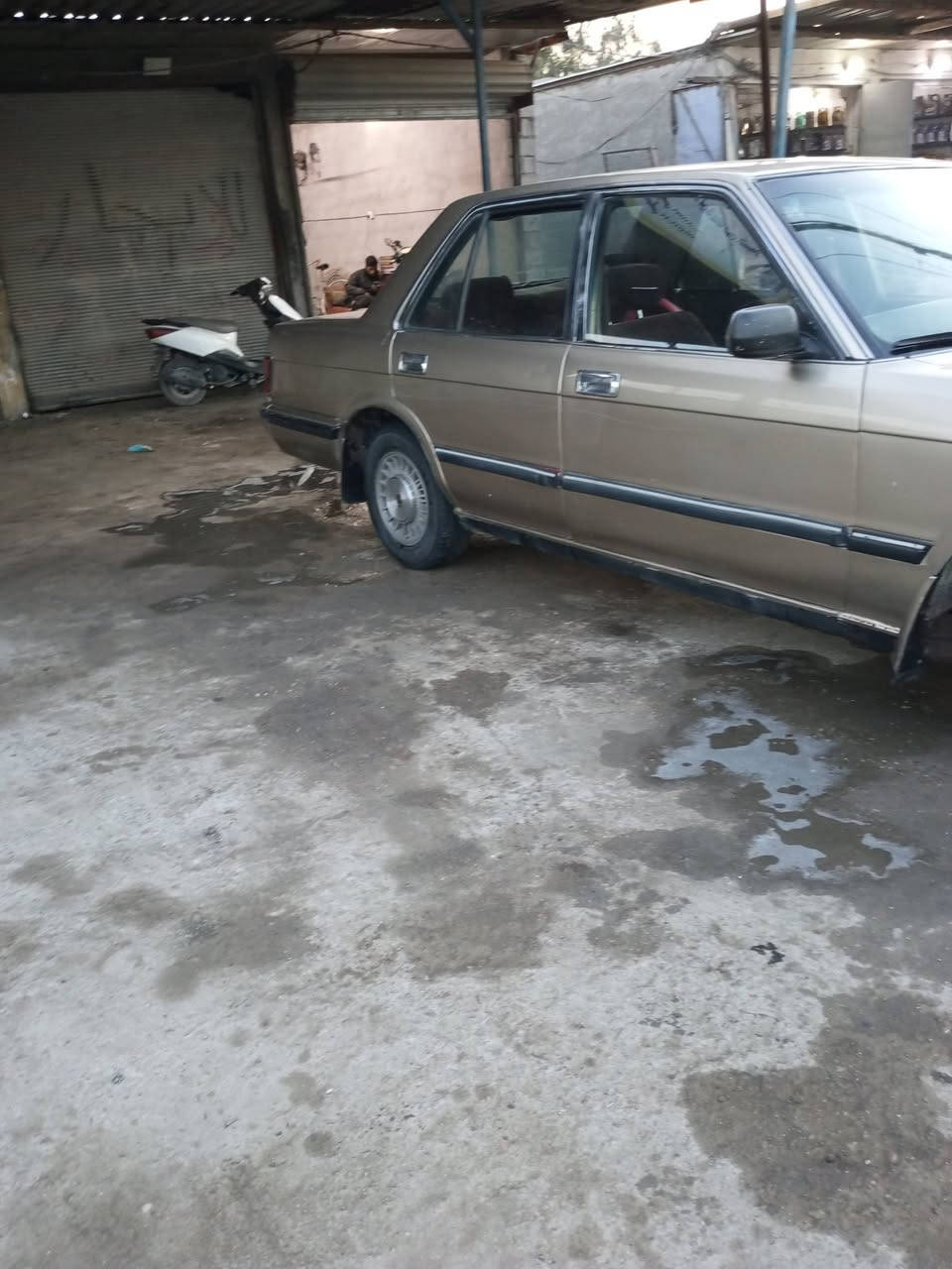 سلام عليكم سوبر سيدان موديل89مكينه بطه 3000 وكيروكسل خيرمن الله تبريد شغل مصبوغه  جماليه سعر50 بيه مجال رقم التلفون ***********
