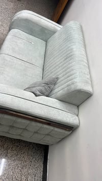 للبيع حي الجهاد 07700800358