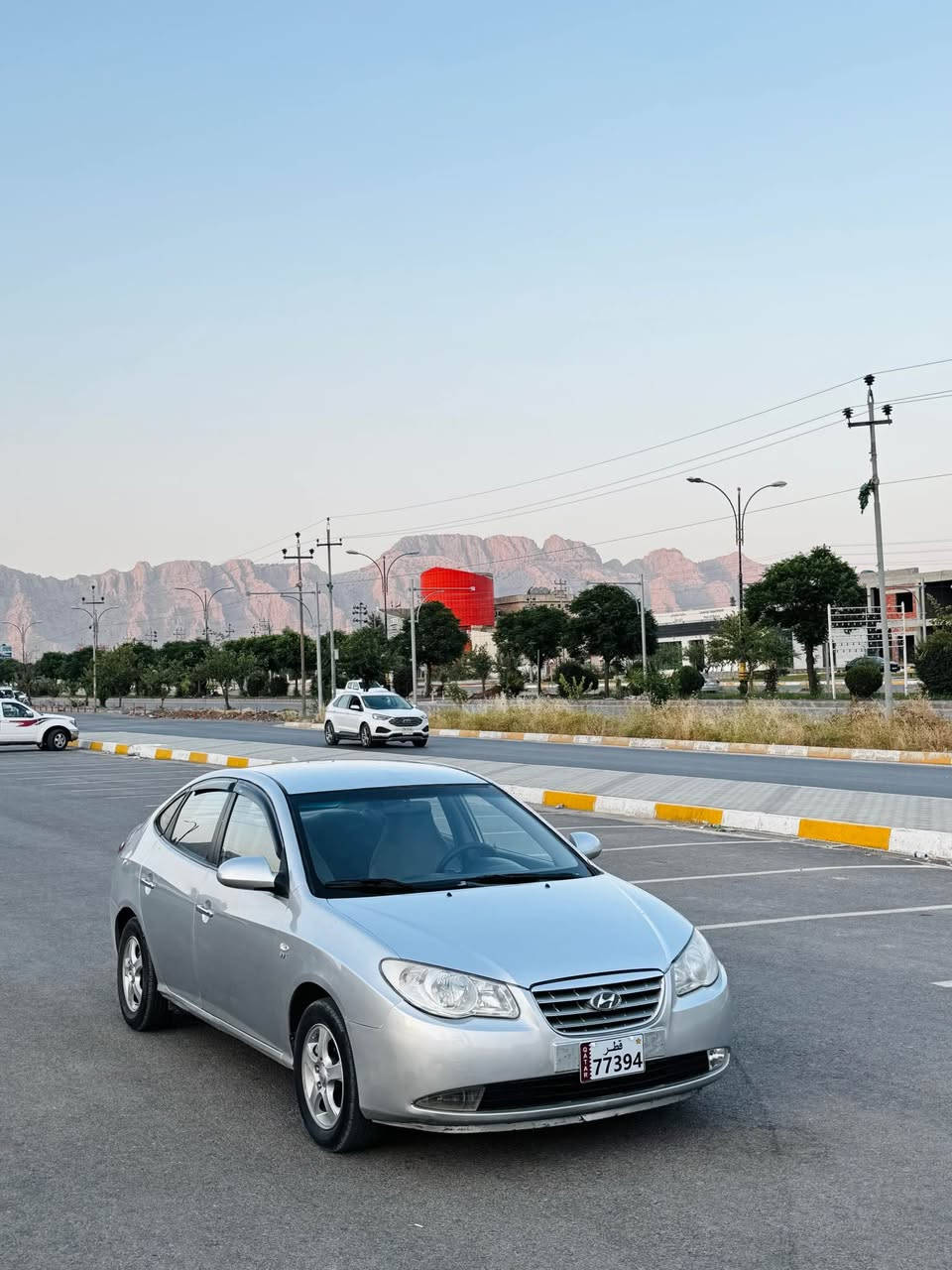 هیۆندای ئەڤانتی2007 بڕاوەی دوبەی بۆ فرۆشتن فول مواسەفات بێ سڵاید کوشن جلد و هیتەرە تەبرید لەمسە ئاوێنە شەفتە ئاوێنە کارەبایە کەلەو عەینەکە  سوکان ڤۆلیۆمە ئەیبیئێسە abs مەکینە ١٦ دەکشن بەرزە گێڕ و مەکینە بەشەرتی ١٠٠ فیتەر تەقەو ڕەقەی تیانیە بەشەرت کارەبایی هەمو گیانی وەکو بیلاد ئیش ئەکات تەبرید سارد و گەرم بەشەرت چوار تایە و ویلی لۆک لۆکی بۆ بەستراوە  سەیارەی ماڵانە کامل مەسروفی هەمو گیانی کراوە و زۆر جایزە و ماڵی دۆستە بە مانای کەلیمە لە دەعامی پێشەوە بۆ دەعامی پشتەوە بەشەرت ئەیفرۆشم سەقف و حیزام و کەڤەر گۆڕان و شانسی کۆسەرە بەشەرت پێش و پشتی کەپسە
***********
شووێن .. ڕانیه
نرخ45$ رانية, السليمانية
