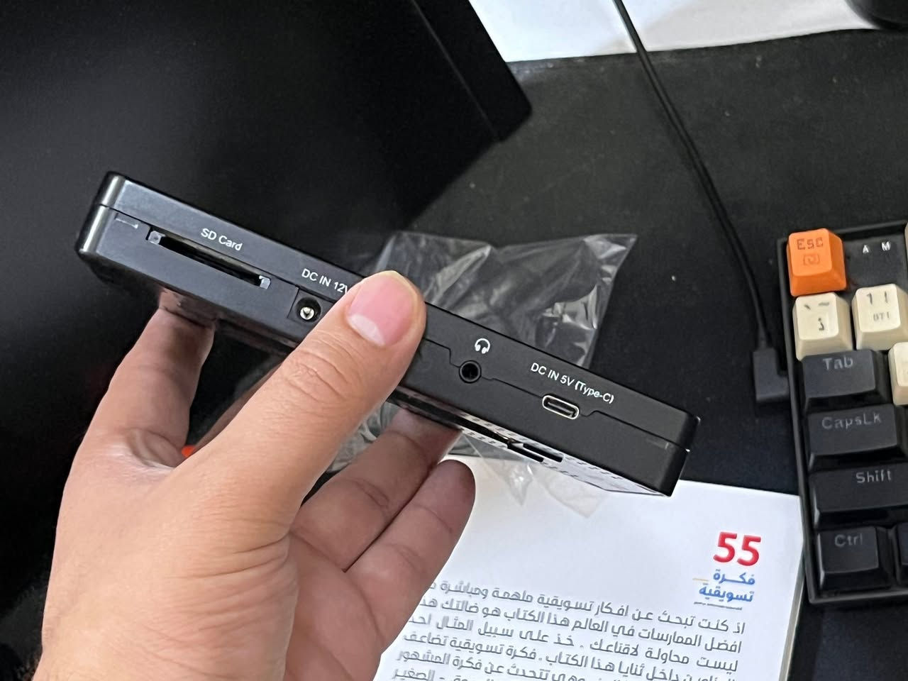شاشة مونتر خارجي
Feelworld f6 plus
مع قبضة للشاشة
مع بطارية 
وشاحن بطارية
وكيبل HDMI TO MICRO 
بدون كارتونه
السعر 150


**إذا كنت صاحب هذا الإعلان وتريد حذفه لأي سبب، رجاءا أرسل رسالة إلى الدعم الفني**
