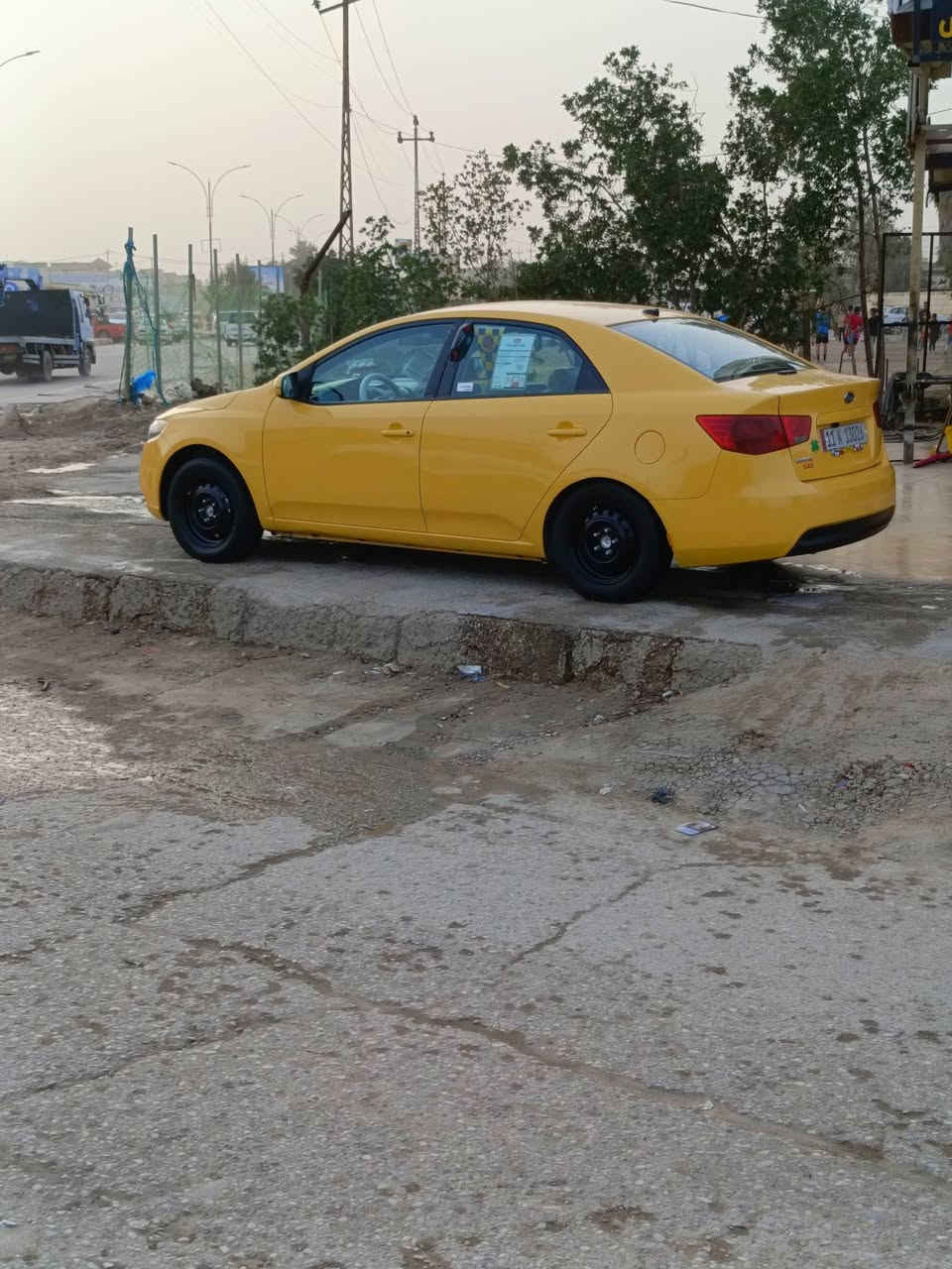 السلام عليكم للبيع كيه فورتي مديل 13 امريكي حادثهه بخشم البنيد فقط مكينه 2000دوش سياره مكينه كير تبريد حداديه مكفول تخم تاير 
رقم بغداد رقم الجديد او بسمي هيئه غرامات صفر مكاني ديوانيه المركز ***********
