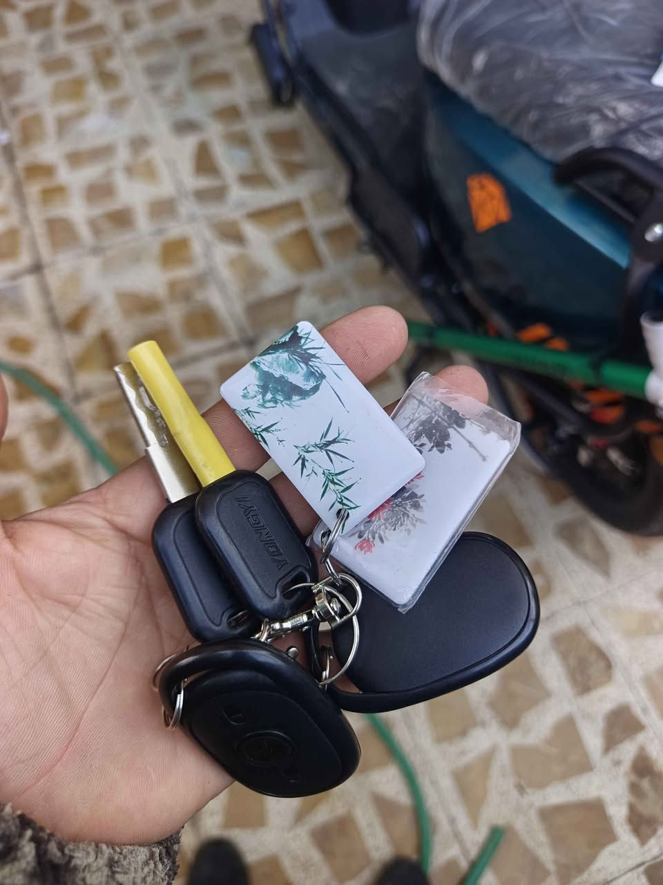 للبيع دراجة شحن الماسه صفر زيرو على وضع شركة حساسات كهربائيات بك امامي خلفي تشغيل عن بعد بلوتوث سماعه جهاز انذار من سرقه بصمات 2بصمات تشغيل من شاشه2 مفاتيح 2 اربيل زانكو 99يم الملعب11 باقي تفاصيل خاص أربيل, العراق


**إذا كنت صاحب هذا الإعلان وتريد حذفه لأي سبب، رجاءا أرسل رسالة إلى الدعم الفني**