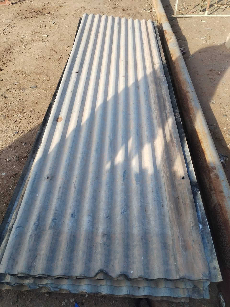 السلام عليكم جنكو الأصلي نضيف طول ٣ متر و مترين ونص رقم الهاتف *********** //***********
