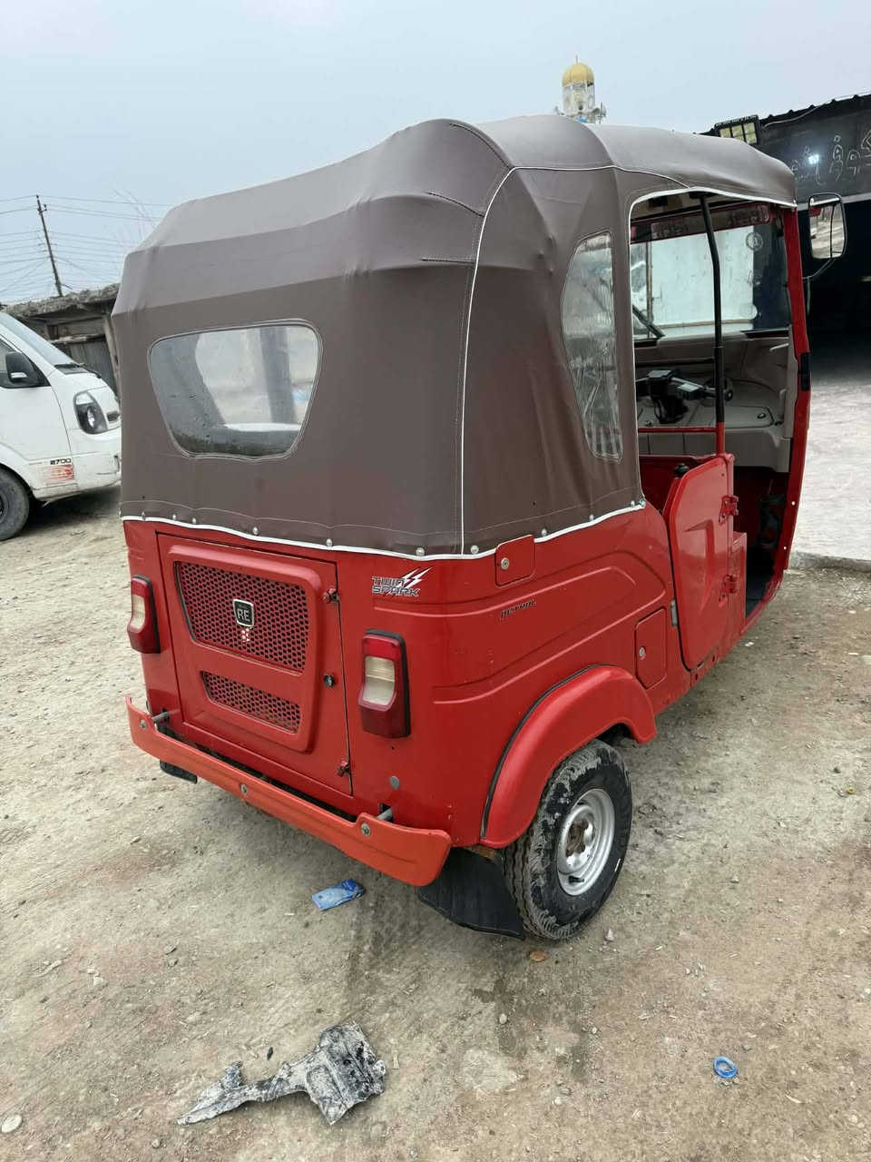 السلام عليكم تكتك 22للبيع رقم بغداد بأسمي كشر ومكينه مكفوله ما عدى شبر بارد بل لغد مكاني بغداد قرب بسمايا السعر 9 و250 والشراي يدلل تكتك ما متعوبه الله شاهد  للأستفسار ***********
