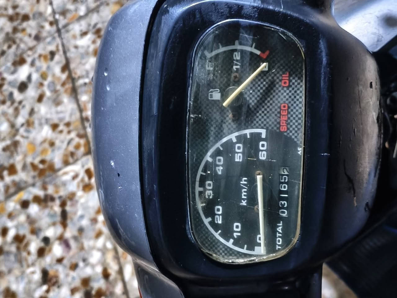 بطه باله
اكرر باله مو حاوية 
للبيع مستعجل 
للاستفسار ***********
