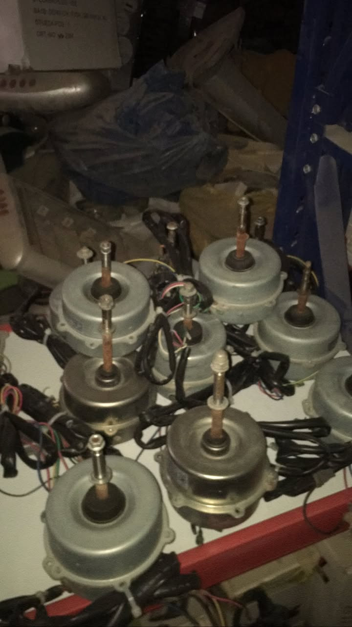 يتوفر فانات داخليه وخارجيه لجميع انواع السبالت للطلب ***********مع التوصيل لجميع انحاء العراق
