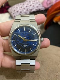 احد الاصدقاء كلفني بنشر هذه الساعة الي تعجبه يتواصل مع صاحبها  0773144...