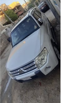 باجيرو ٢٠٠٩ صبغ جاملغ امامي نظيفه جدا محرك ٣٠٠٠ فول ماعدى الدمام السعر...