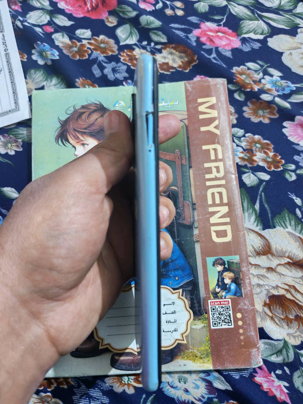 سلام عليكم عندي جهاز نوع redme not 9 
للبيع تفاصيل الجهاز بل كامل امامكم موضح 
1/كامره بدقه 48 ميكا بكسل 
2/البطاريه ضخمه بسعه 5020 ملي امبير تدعم الشحن السريع 
شاشه مقياس 6.53 بوصة بدقه FHD
يحتوي على مستشعر بصمه في الخلف 
وتحياتي لكم ♥