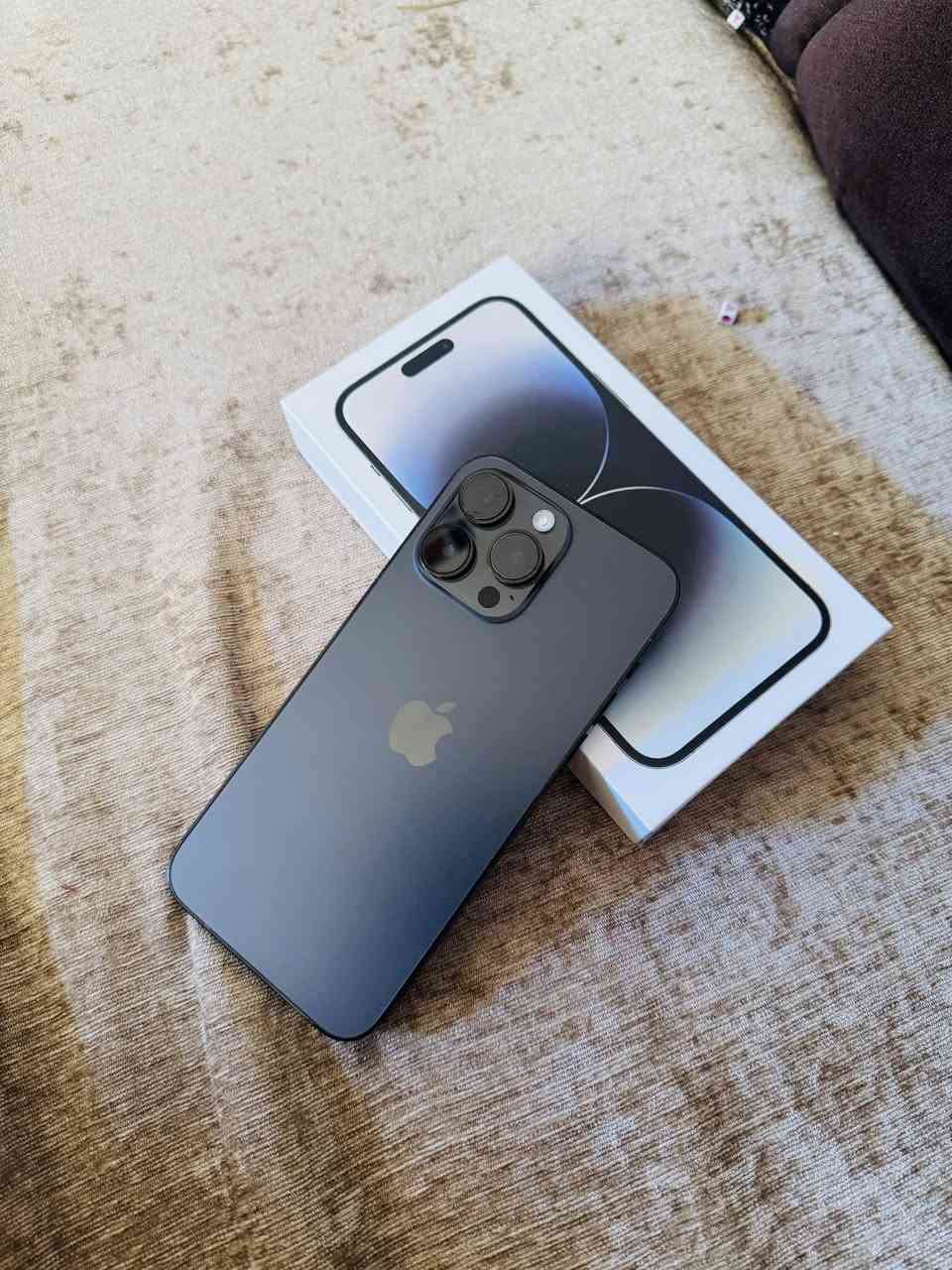 ايفون 14 برو ماكس 
ذاكرة 256 دبل سيمكرت 
نموذج M بطارية 92 شرط ما مفتوح ضد الماي 
نورمال حاسبة وكلة شرط 
سعر 770 الف بيع فقط 
‭0789 077 4051‬
