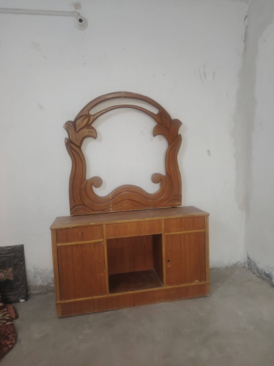 ملحقات غرفة عراقية تزكام للبيع
1 ميز تواليت
2 سرير راس علي وناصي وبازيات
3 كومديات عدد 2


**إذا كنت صاحب هذا الإعلان وتريد حذفه لأي سبب، رجاءا أرسل رسالة إلى الدعم الفني**