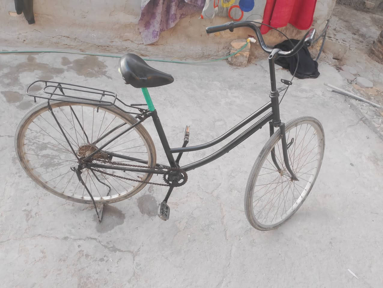 السلام عليكم باسكل موزه للبيع نظيف سعر40 او بي مجال مكاني يم جامعة ساوه ***********
