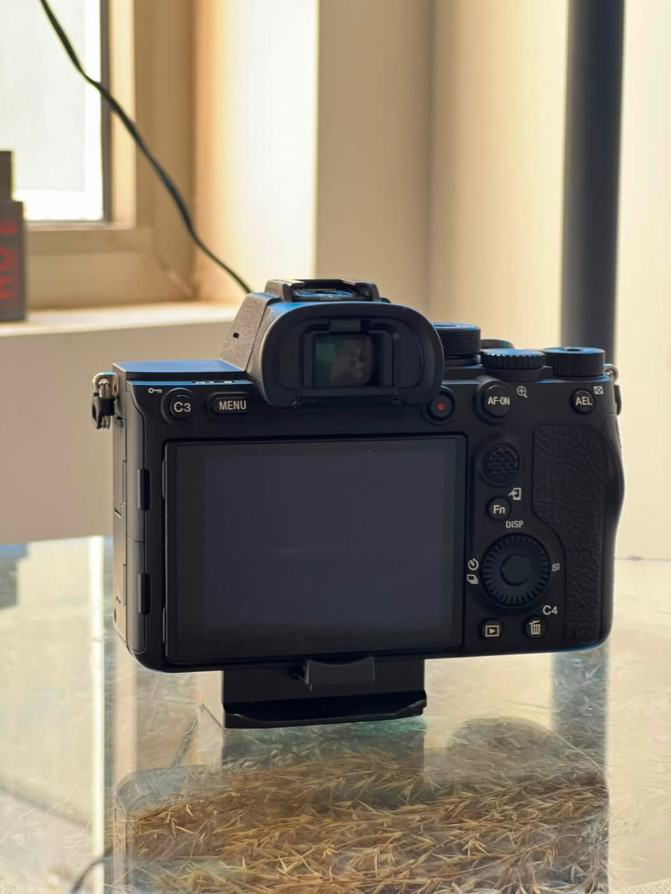 السلام عليكم كامره للبيع
Sony a7r4 (iv)
شتر 18K 
نضافه 98٪؜ بدون شخوط 
فقط بدي بدون غراض 
سعر مليونين و مية الف 
☎️***********
