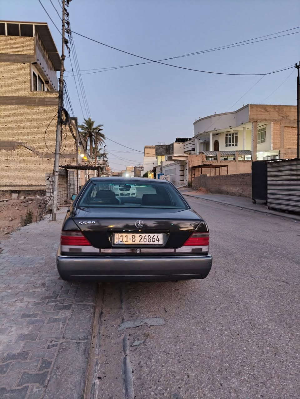 سلام عليكم  مرسيدس شبح للبيع  سياره نضيفه جدا مابيه نقص مابيه ضربه  رقم بغداد تحويل ثاني يوم  سعره90 ورقه. /***********/***********

