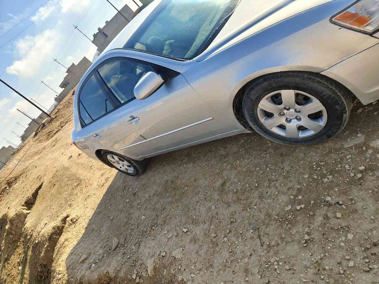 سلام عليكم عندي سوناتا البيع سياره بدون ضرار بدون صبخ أمريكي محرك 2400 تريد وكاله  تريد تحويل كاربون بنزين رقم الهاتف ***********
