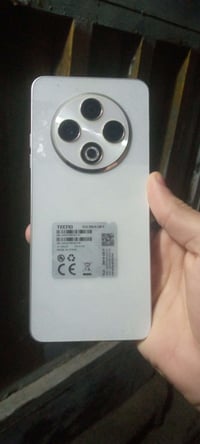 تكنو سبارك 30 ذاكره 256والعشوائيه 8 سعره 140الف واتساب متوفر 078780022...