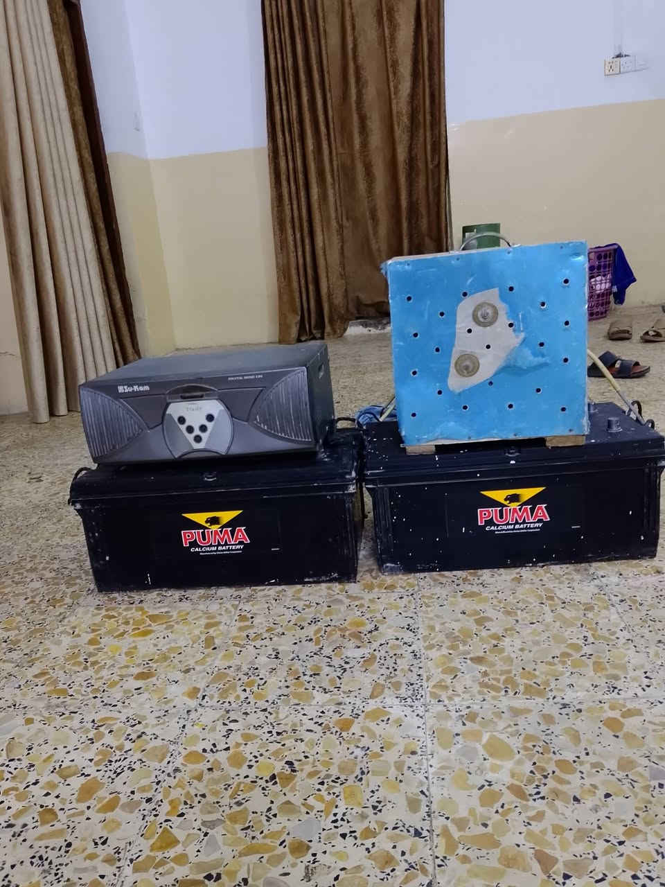 عاكسه شغل 12انبير  مع باتري وشحنت باتري


**إذا كنت صاحب هذا الإعلان وتريد حذفه لأي سبب، رجاءا أرسل رسالة إلى الدعم الفني**