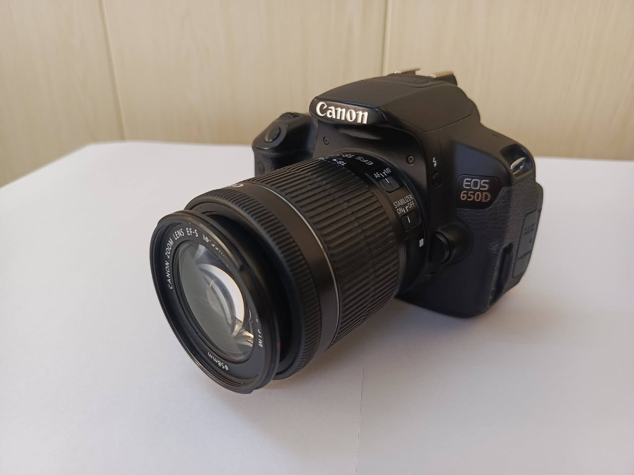 كاميرا كانون Canon EOS 650D بحالة ممتازة جداً ✨
للتواصل واتساب  ***********
