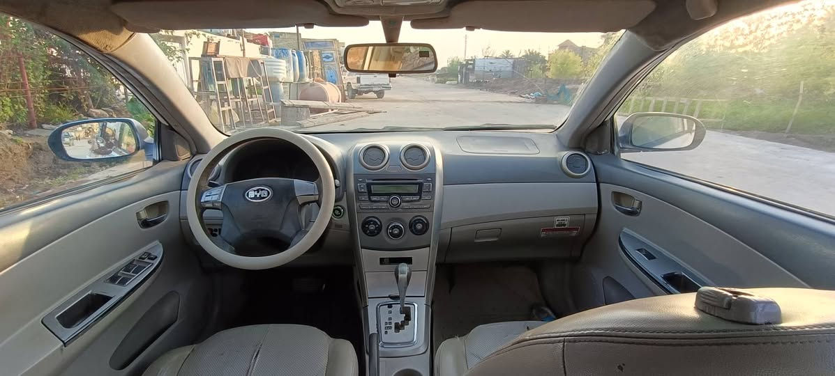 بي واي دي G3 مكينه وگير كورلا السياره متجايه مكينه وگير وحداديه جاهزات وتبريد شغال السياره مال جناي سنويه لل٢٩ وراعيها موجود يمي السعر ٣٣ وبيها مجال بسيط 
رقمي ***********
