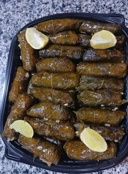 متوفر جميع انواع الاكلات والحلويات والمعجنات الحجز قبل يوم او ساعتين للحجز 
***********
