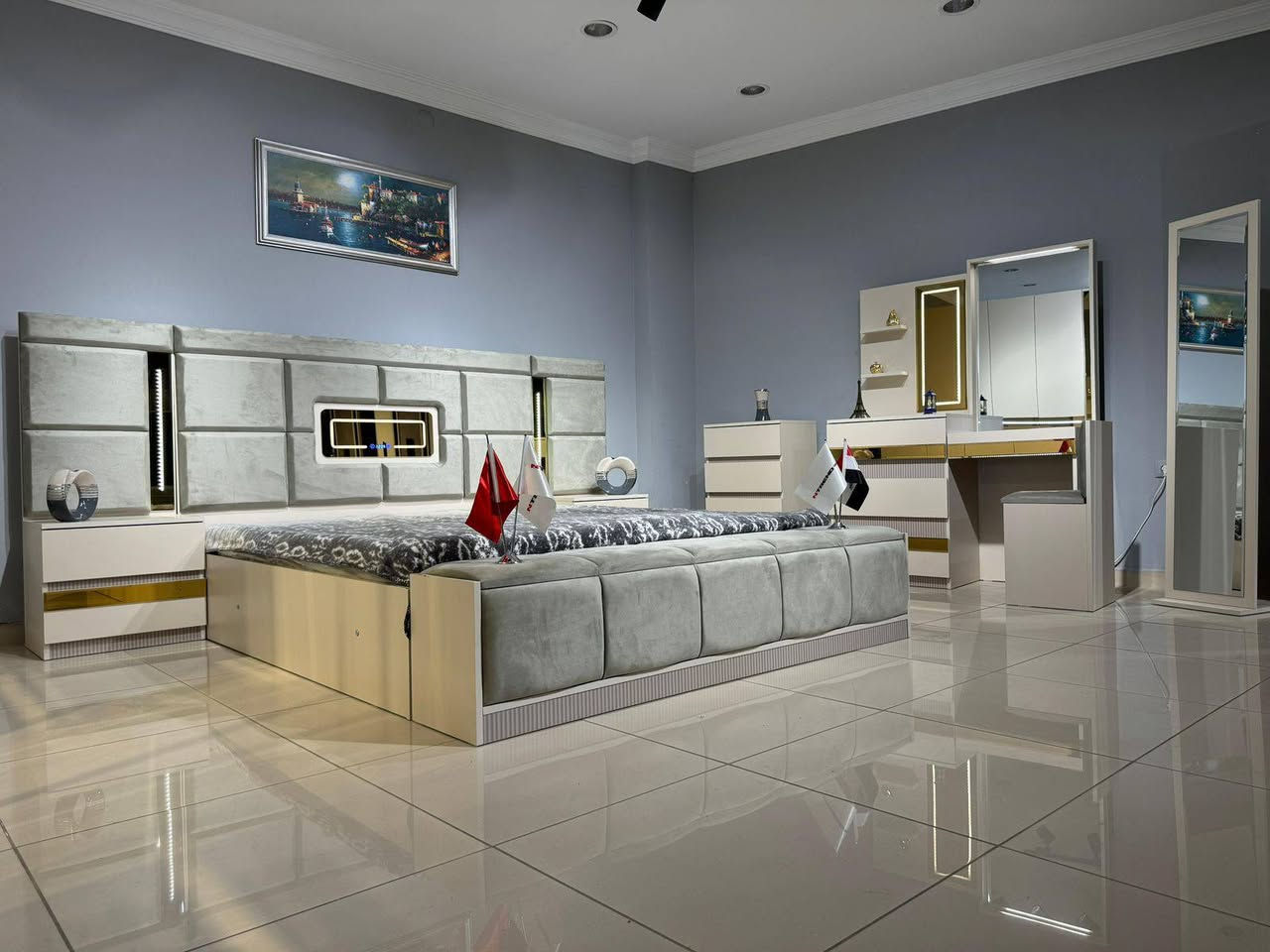 #غرف نوم 10 قطع فاتن
🔑 عشرقطع
🔑سرير جك 
🔑قياس كنتور320 سم
🔑ارتفاع سري135 سم
🔑دور+ زاوية ملابس
🔑انارة  كومديان
🔑شازلون 1.80
🔑 سرير 1.80❌ 200
شركة المفتاح المستقبل @إشارة


**إذا كنت صاحب هذا الإعلان وتريد حذفه لأي سبب، رجاءا أرسل رسالة إلى الدعم الفني**