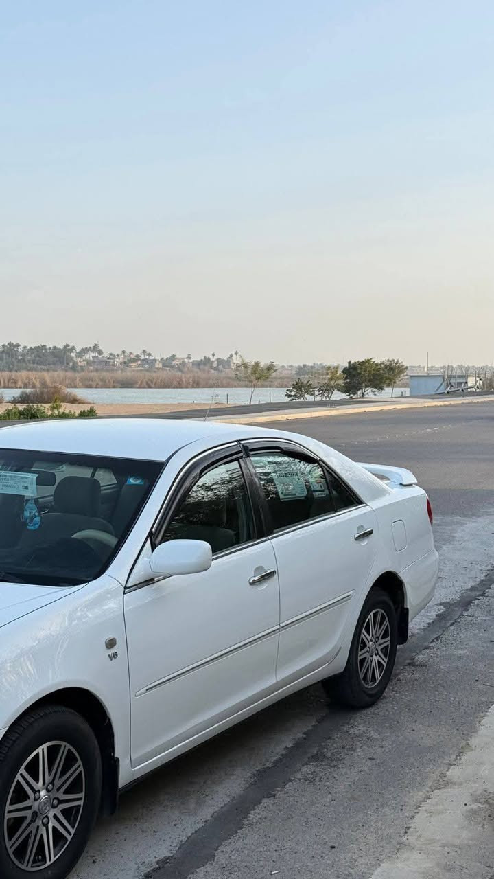السلام عليكم ورحمة الله للبيع كامري خليجي محرك سته سلندر.....موديل ٢٠٠٤ تبريد خير من الله مكفوله من الحادث بيها صبغ نص قطعه عل سونار سعرها 125 وبي مجال  ***********
