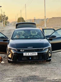 كيا 4جي تي لاين فول مواصفات اعله فئه بيها سياره مابيها ولا ضربه مكفوله...