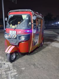 تكتك موديل 2018 رقم وسنويه بيه ضربه بسيطه بل لغد مكاني مدينة الصدر 077...