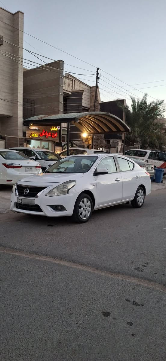 السلام عليكم 
نيسان سني هندي موديل 2021 
///كير . محرك . تبريد . تدفئه . صدر . تايرات كلها جاهزه///
...بصمه + شاشه + كامره خلفيه...
<<< ماشيه 105 الف كيلو >>>
↖️السياره بيها صبغ اربع قطع وعندي سونار للسياره↗️ 
السعر (93) وبيها مجال بسيط
مكان السيارة بغداد العامريه 
للاستفسار (***********) بغداد, العراق
