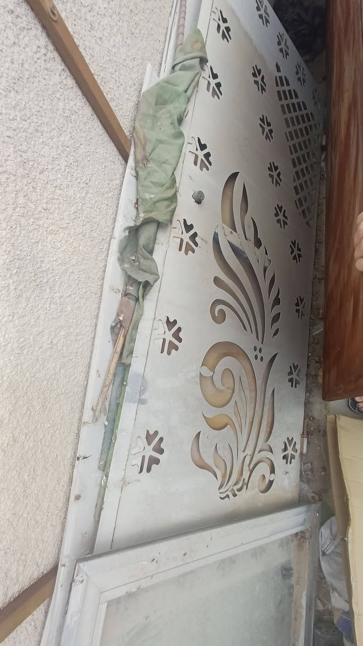 سياج حديد طول 11 متر وارتفاع 2 متر مع باب 90×2م
مكاني بغداد مدينة الصدر


**إذا كنت صاحب هذا الإعلان وتريد حذفه لأي سبب، رجاءا أرسل رسالة إلى الدعم الفني**