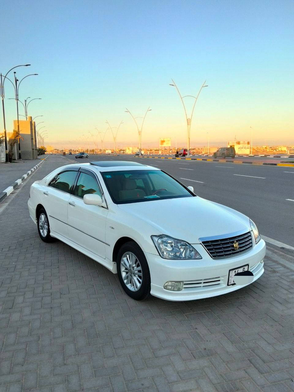 للبيع الفخامه اليابانيه تويوتا كراون شاهينه🇯🇵🧿 موديل 2007 اصل دخول جديد وتسجيل جديد مزاد دوله اصوليه💯 شرط التحويل رقم بصره أنكليزي السياره جديده بمعنه الكلمه 💯 كفاله عامه من الدعاميه لدعاميه من جميع النواحي من صبغ عراق ويابان وفتح وكص ونقل وضربه ودحجه وزلغ وشخط 
مواصفات السياره 
كريستال أصل
فتحه قماره
شاصي 182
بصمه رصاصيه
 ٣دكم بلاد
محرك 3000 .. 6 اسلندر V6
تبريد قطعتين
6بصمات
مري شفط
اشارة ترحيب عند الاقتراب
كير 6 نمر
 مثبت سرعه 
 داخل رصاصي جديد + صاج
 كشنات كهربائيه
شاشه 
كامره خلفيه ابلاد
برده خلفيه ابلاد 
لحيه اماميه وخلفيه ابلاد 
علايم ذهبيه ابلاد
 مكاني بصره مامتوفر ع النت للاستفسار ***********
