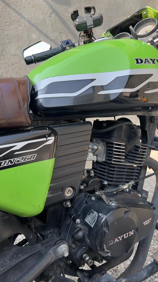 السلام عليكم اخوتي 

دراجه دايوان للبيع رقم بغداد تحويل ثاني يوم

دراجه ماناقصها شي مكينه وكير بلاديه 

السعر 2100 وبيها مجال انشالله 
رقم ‭0781 640 7014‬
المكان بغداد / الشعب / فلكة صباح الخياط 
ملاحضه الدراجه بيها نقص كم شغله ثانويه مو ضروريه
